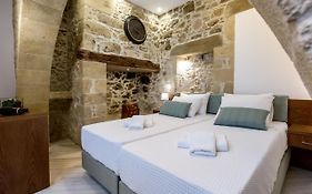 Agarathos Deluxe Homes In The Heart Of Kaliviani Near Balos